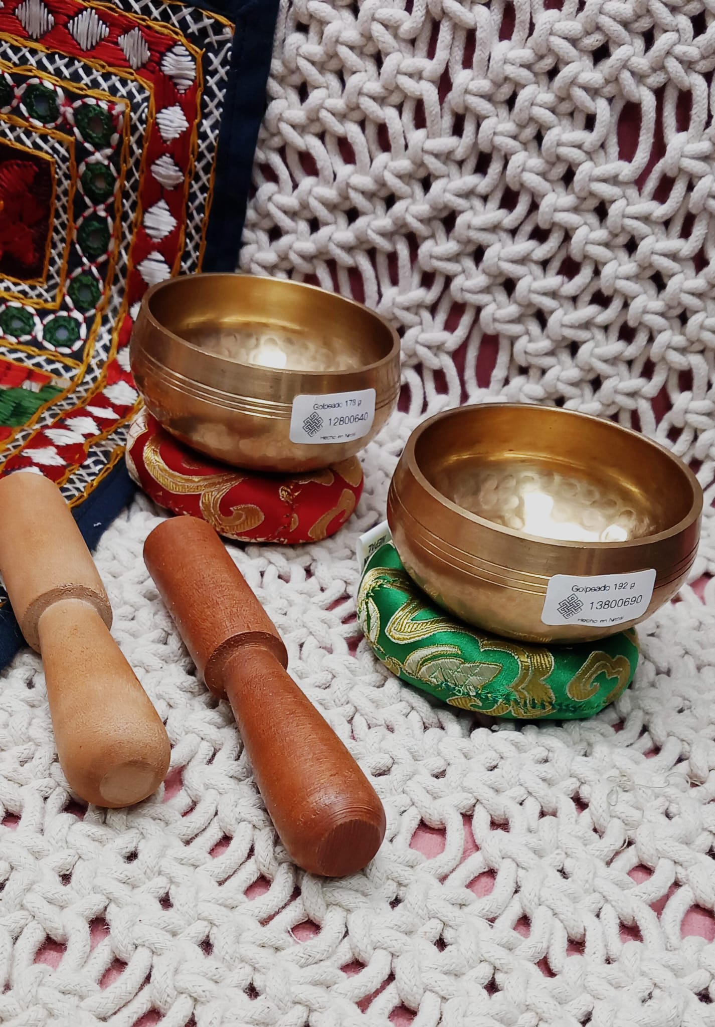 CUENCO GRABADO INCLUYE ZAFU Y STICK DE MADERA,INSTRUMENTO ANCESTRAL HECHO EN NEPAL.ENVÍO GRATIS SIN PEDIDO MÍNIMO.