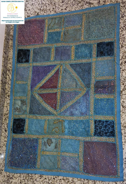 TEXTIL BENARÉS QUE ES UN TESORO REAL TRANSFORMANDO EL AMBIENTE EN UNA EXPERIENCIA. ES UN AUTÉNTICO HALLAZGO.ENVÍO GRATIS SIN PEDIDO MÍNIMO.