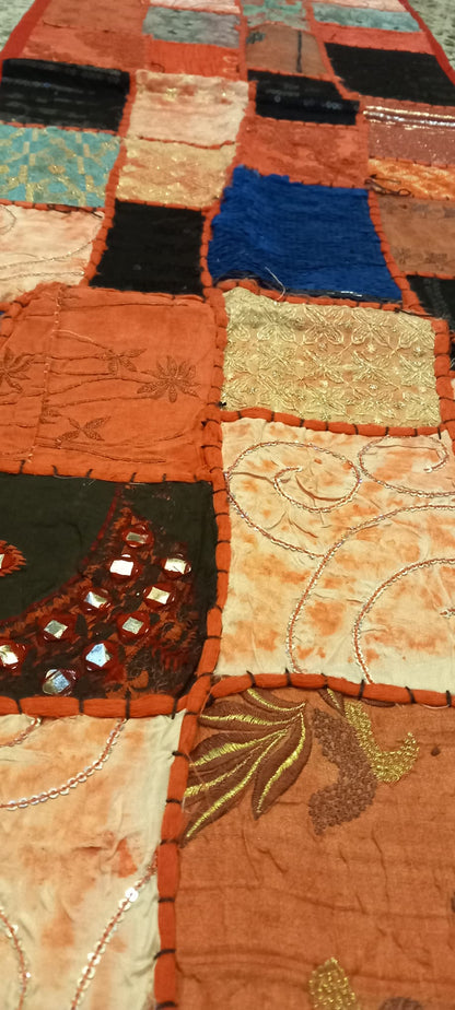 Camino de Mesa Pach. 45cmx145cm.Envío Gratis.Artículo etnico artesanía india. Precio sin competencia.Modelo Cuadros.