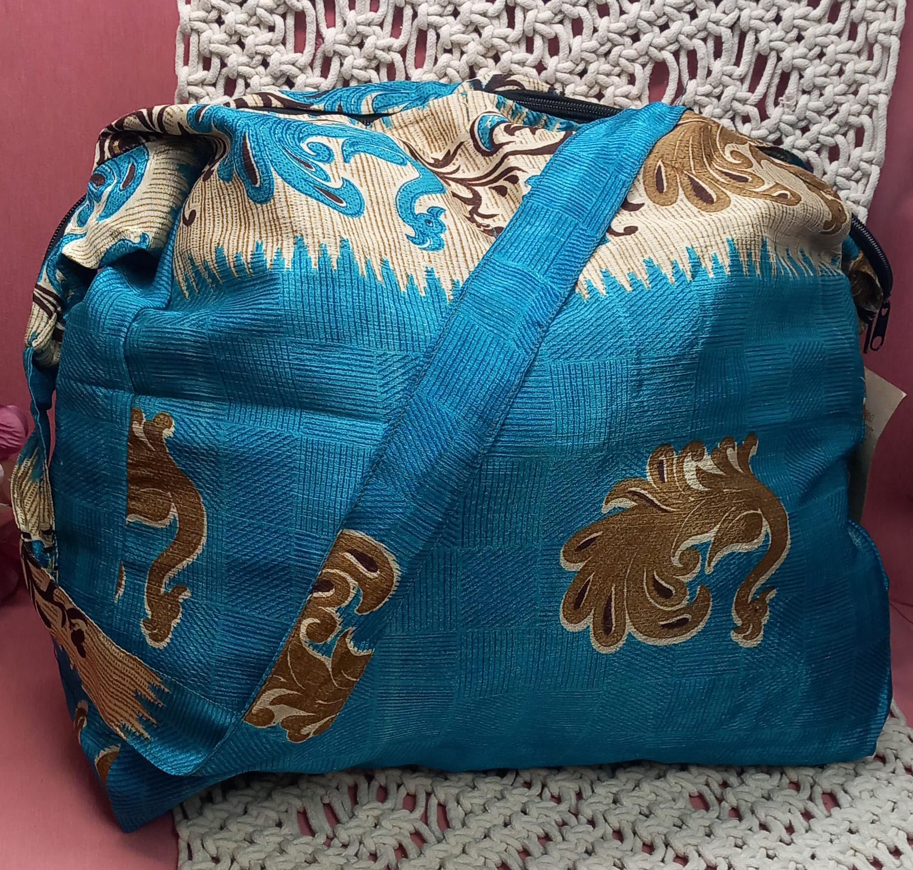 BOLSO ARTESANAL CON CREMALLERA INDIA AUTÉNTICO CON MÁGICOS COLORES.ENVÍO GRATIS SIN PEDIDO MÍNIMO.