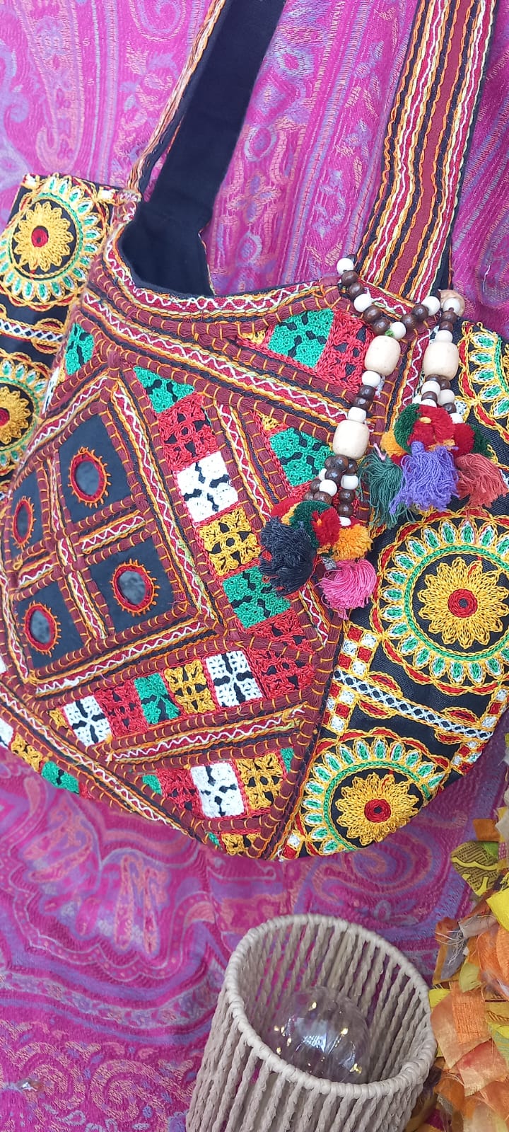 BOLSO BORDADO CON ESPEJITOS Y ABALORIOS BANGALORE.ENVÍO GRATIS SIN PEDIDO MÍNIMO.