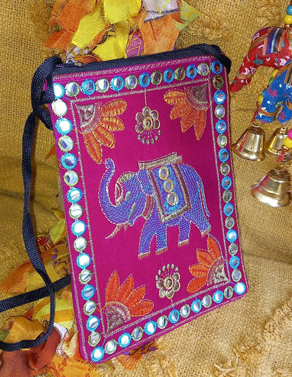 BOLSOS CLUTCH VELVET ACCESORIO ÚNICO Y ARTESANAL,UNA JOYA TEXTIL CON ENVÍO GRATIS SIN PEDIDO MÍNIMO.