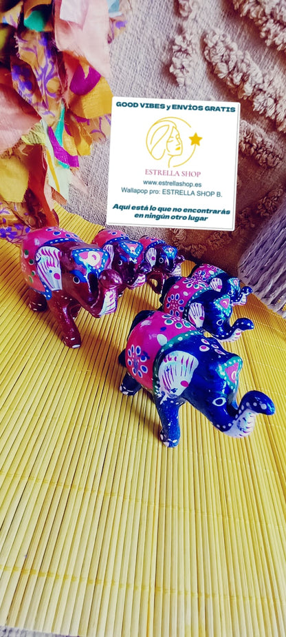 SET 3 ELEFANTES PINTADOS A MANO EN BURDEOS O AZUL.-Un conjunto decorativo que irradia elegancia y simbolismo.ENVÍO GRATIS SIN PEDIDO MÍNIMO.