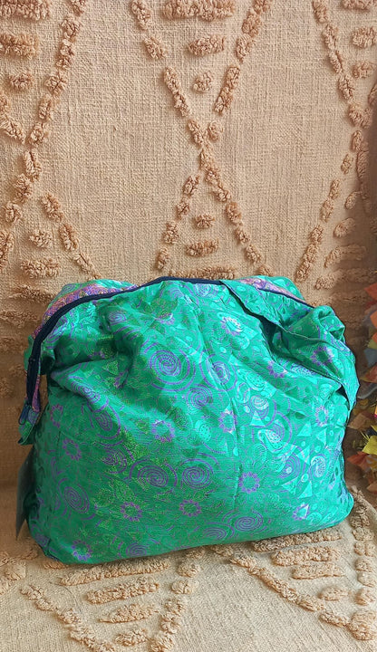 BOLSO ARTESANAL CON CREMALLERA,AUTÉNTICA ARTESANÍA INDIA CON MÁGICOS COLORES.ENVÍO GRATIS SIN PEDIDO MÍNIMO.