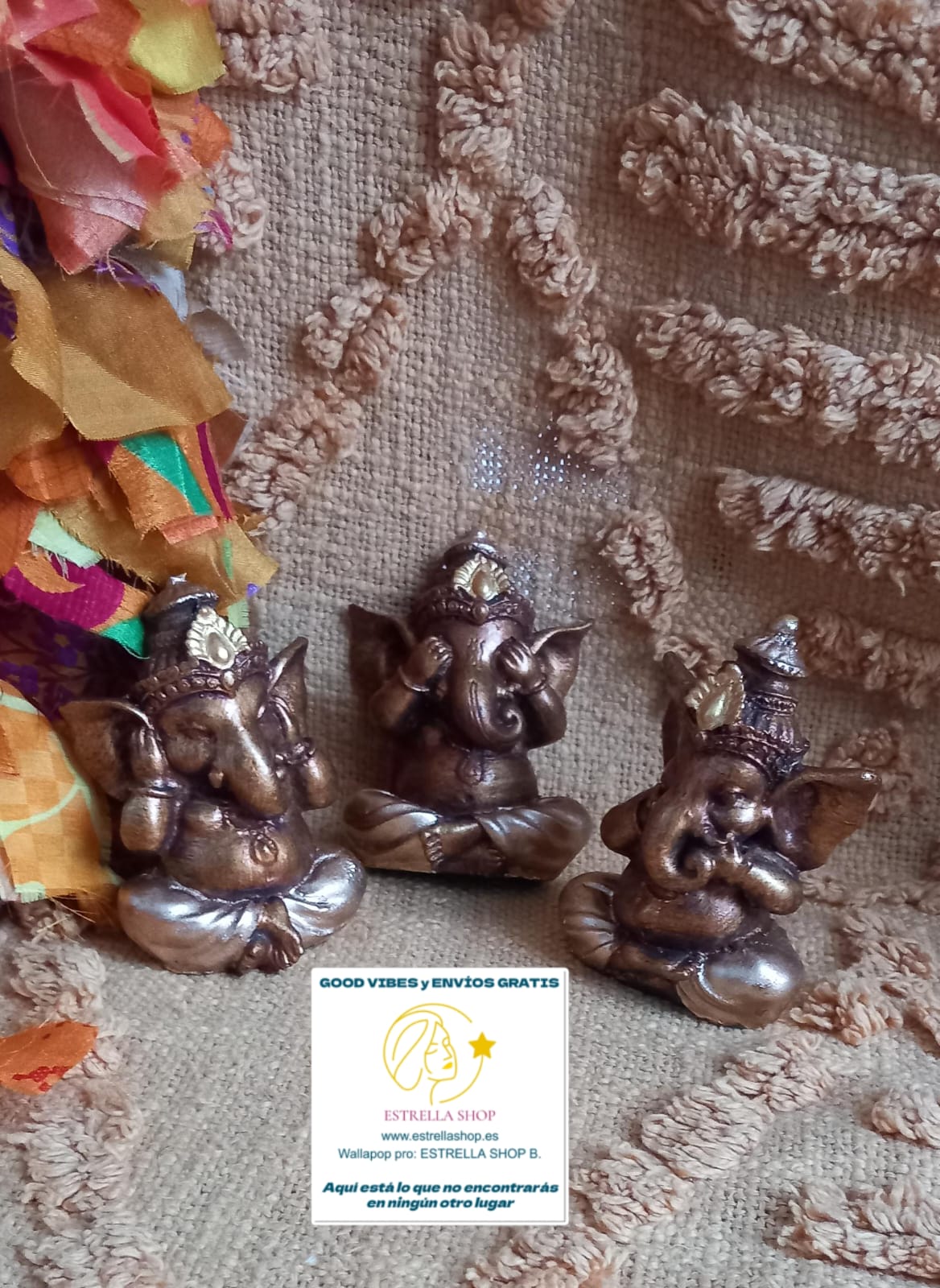 Set dorado especial de 3 Piezas artesanales de carácter espiritual, ideal para llenar de intención y simbolismo cualquier espacio. Este set de Ganeshas es envío gratis sin pedido mínimo.