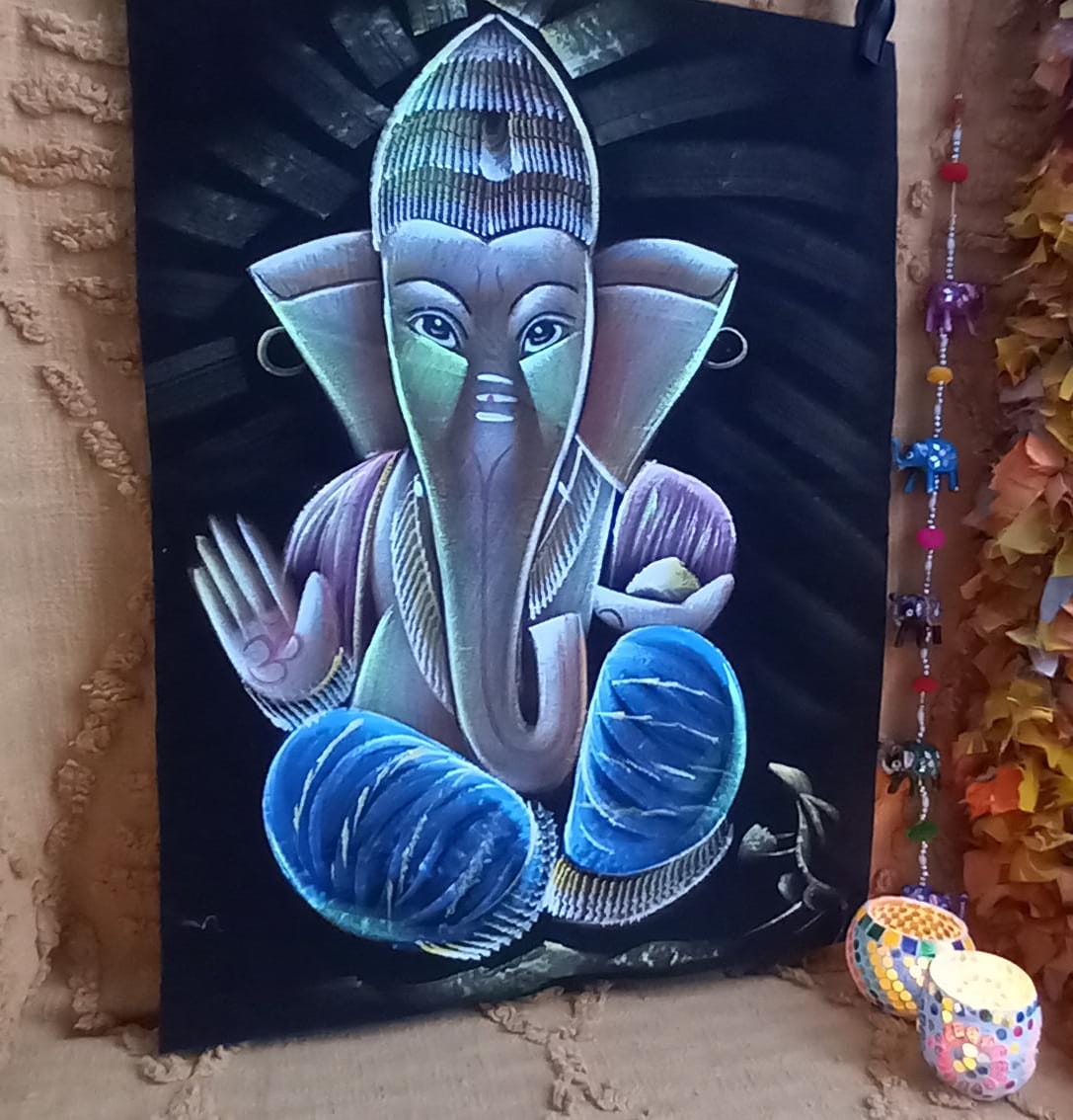 TEXTIL TERCIOPELO GANESHA EN 3 COLORES A ELEGIR PINTADO A MANO EN INDIA UNA OBRA CARGADA DE SIMBOLISMO Y COLOR. ENVÍO GRATIS SIN PEDIDO MÍNIMO.