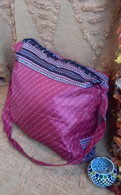 BOLSO SEDA CON CREMALLERA,AUTÉNTICA ARTESANÍA INDIA CON MÁGICOS COLORES.ENVÍO GRATIS SIN PEDIDO MÍNIMO.