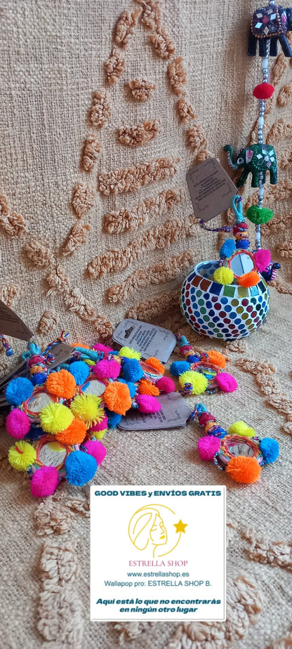 PACK DE 4 ABALORIOS POMPONES CON CRISTALITOS HECHO DE FORMA ARTESANAL.ENVÍO GRATIS SIN PEDIDO MÍNIMO.