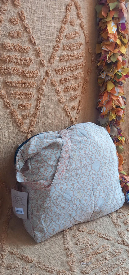 BOLSO SEDA CON CREMALLERA,AUTÉNTICA ARTESANÍA INDIA CON MÁGICOS COLORES.ENVÍO GRATIS SIN PEDIDO MÍNIMO.
