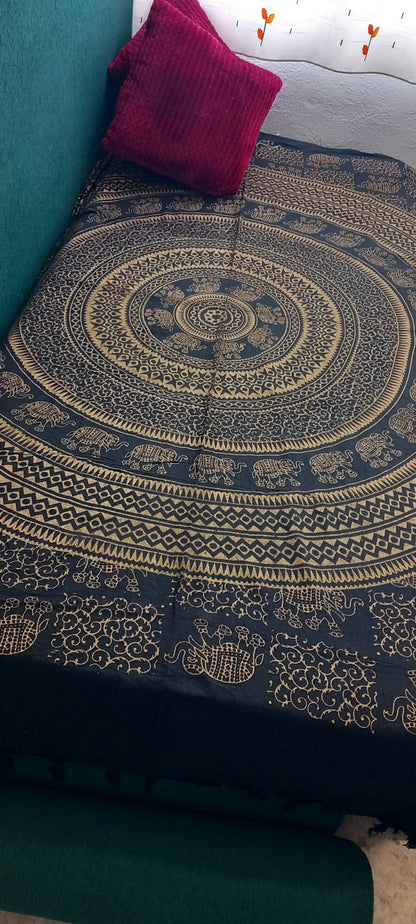CUBRECAMA ELEFANTES MANDALA JARAPA MULTIFUNCIÓN,HECHO EN INDIA CON LA TÉCNICA ARTESANAL BLOCK PRINTO.ENVÍO GRATIS SIN PEDIDO MÍNIMO.
