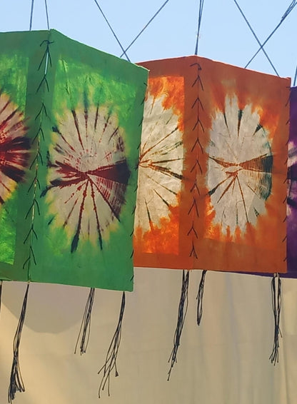 LÁMPARAS DECORATIVAS CON TRADICIÓN TYE DYE ARTESANALMENTE ELABORADAS.ENVÍO GRATIS SIN PEDIDO MÍNIO.