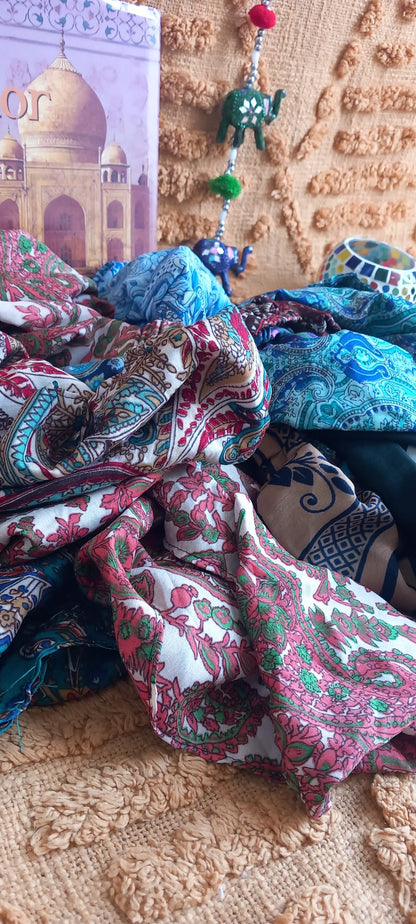 PACK DE 4 DIADEMAS SEDOSAS SAREE.ENVÍO GRATIS SIN PEDIDO MÍNIMO.