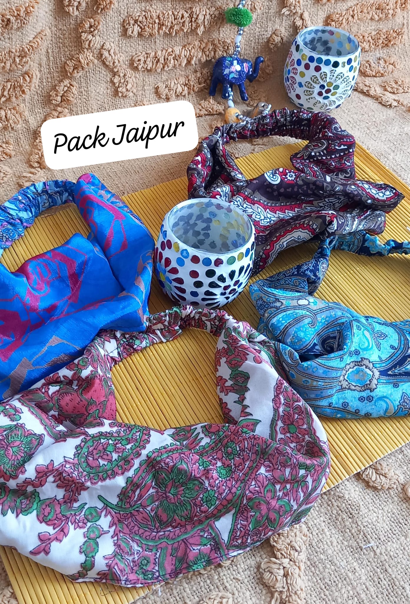 PACK DE 4 DIADEMAS SEDOSAS SAREE.ENVÍO GRATIS SIN PEDIDO MÍNIMO.