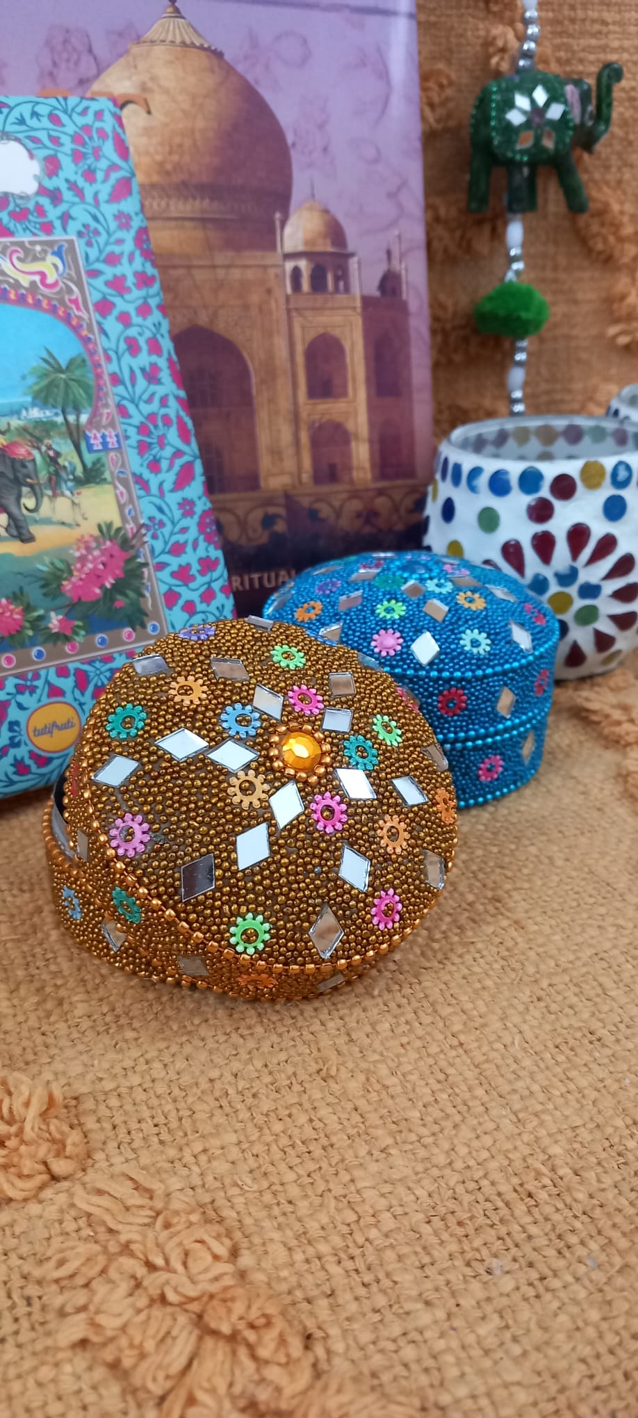 PACK 2 CAJAS ESPEJITOS JAIPUR,PIEZAS DELICADEZAS QUE CAUTIVAN POR SU ORIGINALIDAD Y BRILLO.ENVÍO GRATIS SIN PEDIDO MÍNIMO.