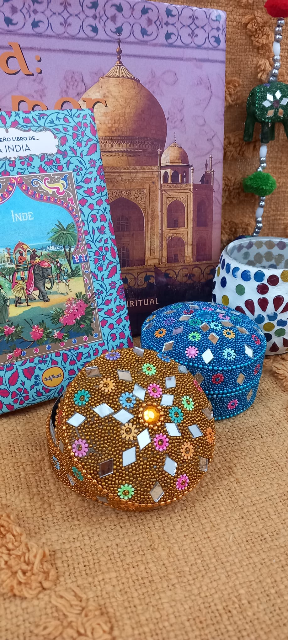 PACK 2 CAJAS ESPEJITOS JAIPUR,PIEZAS DELICADEZAS QUE CAUTIVAN POR SU ORIGINALIDAD Y BRILLO.ENVÍO GRATIS SIN PEDIDO MÍNIMO.