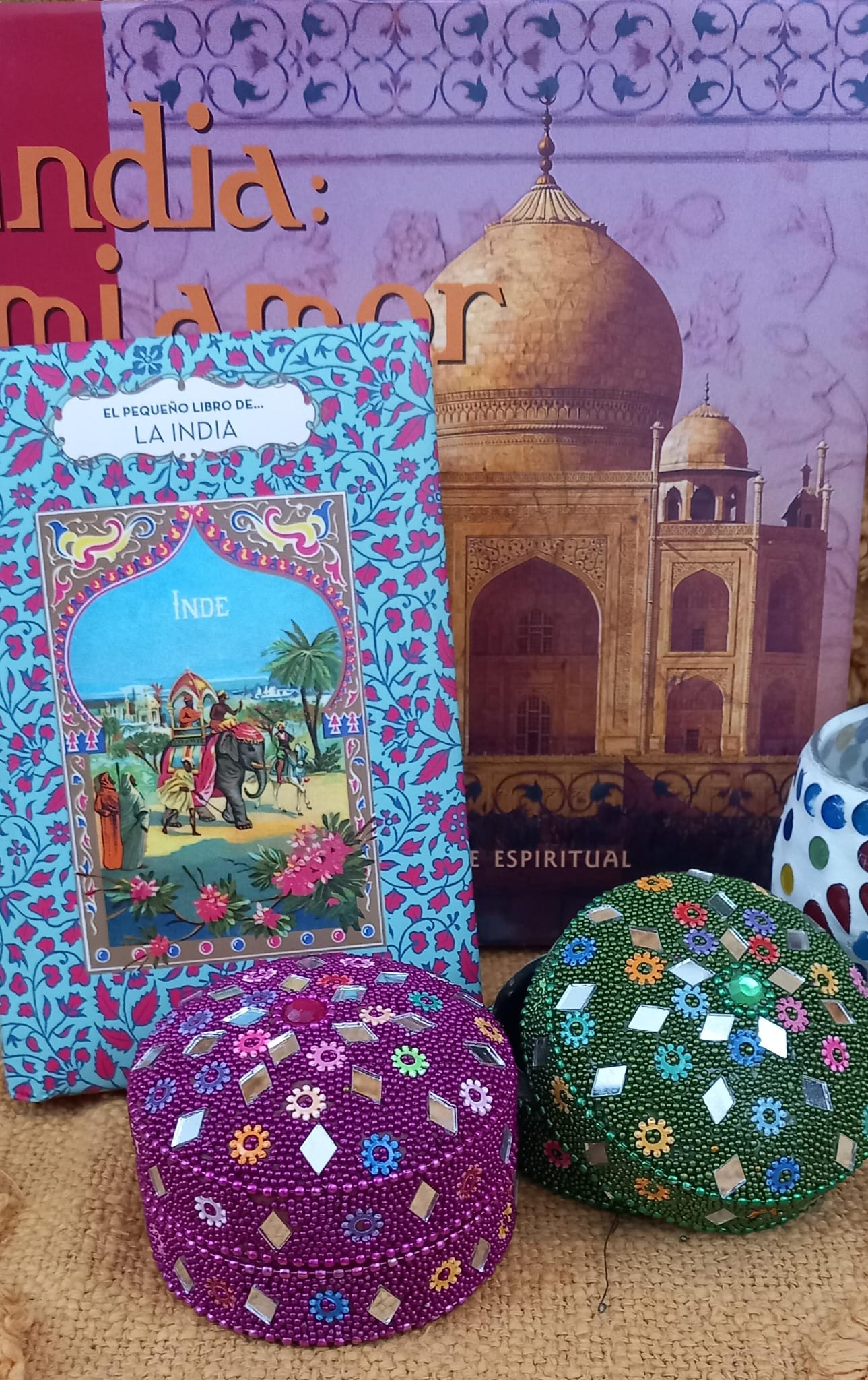 PACK 2 CAJAS ESPEJITOS JAIPUR,PIEZAS DELICADEZAS QUE CAUTIVAN POR SU ORIGINALIDAD Y BRILLO.ENVÍO GRATIS SIN PEDIDO MÍNIMO.