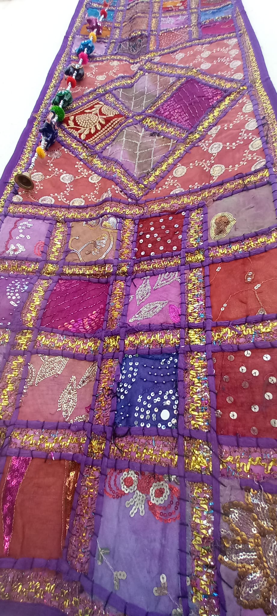 TEXTIL TAPIZ Y CAMINO PATCHWORK BORDADO A MANO EN INDIA.ENVÍO GRATIS SIN PEDIDO MÍNIMO.