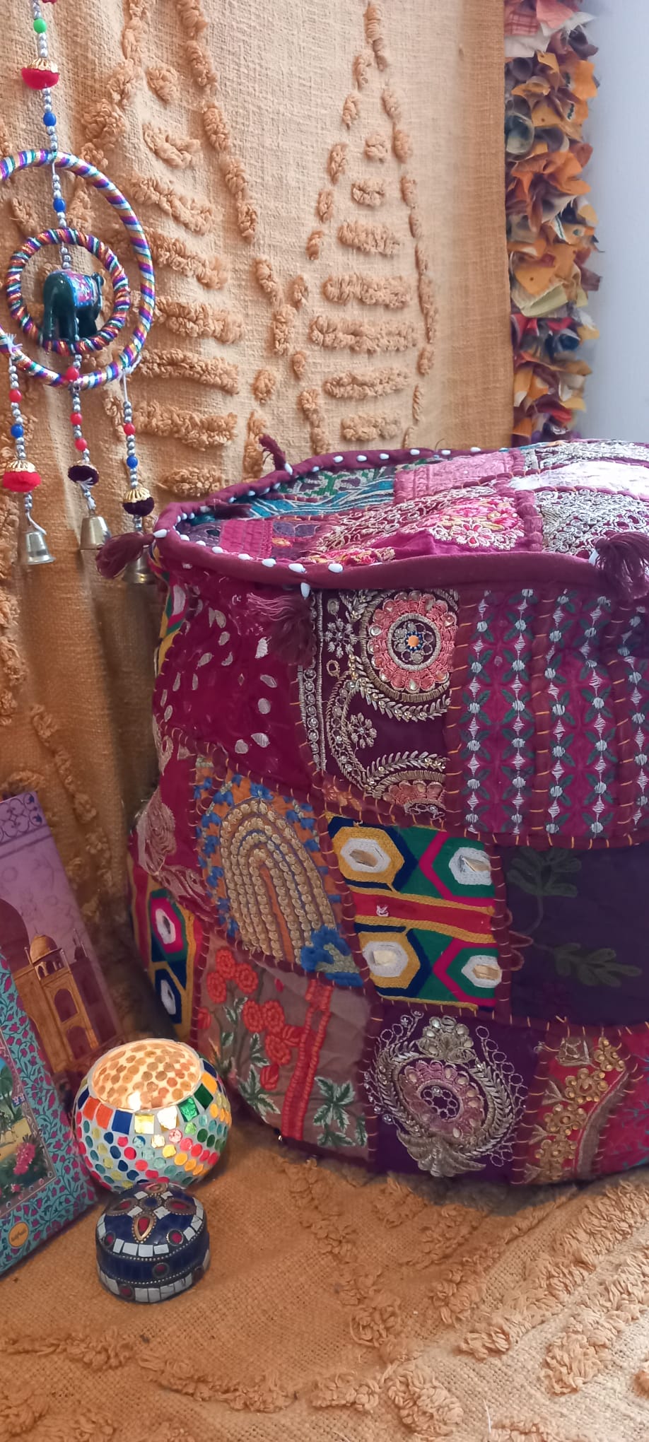 PUFF PATCHWORK REDONDO 45CM, CON ALMA Y CON ENVÍO GRATIS SIN PEDIDO MÍNIMO.