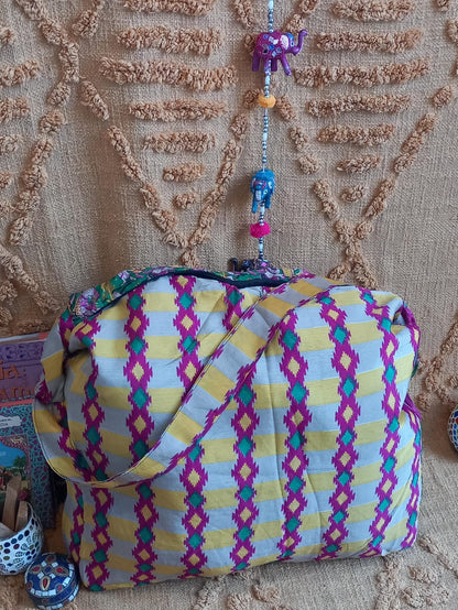BOLSO SEDA DOBLE CARA CON CREMALLERA,AUTÉNTICA ARTESANÍA INDIA CON MÁGICOS COLORES.ENVÍO GRATIS SIN PEDIDO MÍNIMO.