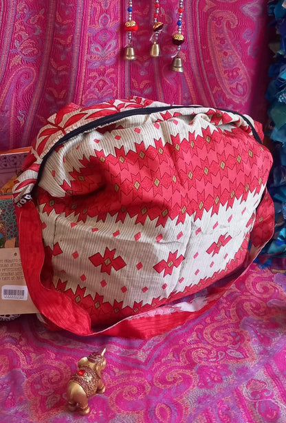 BOLSO SEDA CON CREMALLERA,AUTÉNTICA ARTESANÍA INDIA CON MÁGICOS COLORES.ENVÍO GRATIS SIN PEDIDO MÍNIMO.