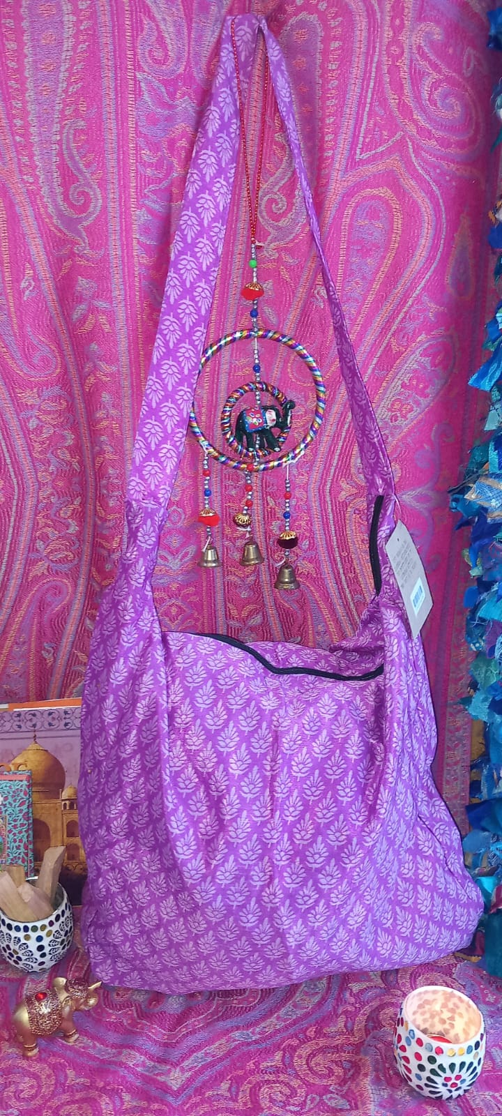 BOLSO SEDA CON CREMALLERA,AUTÉNTICA ARTESANÍA INDIA CON MÁGICOS COLORES.ENVÍO GRATIS SIN PEDIDO MÍNIMO.