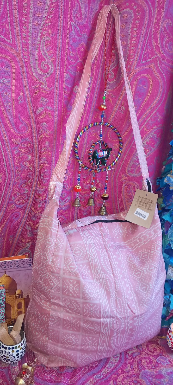 BOLSO SEDA CON CREMALLERA,AUTÉNTICA ARTESANÍA INDIA CON MÁGICOS COLORES.ENVÍO GRATIS SIN PEDIDO MÍNIMO.