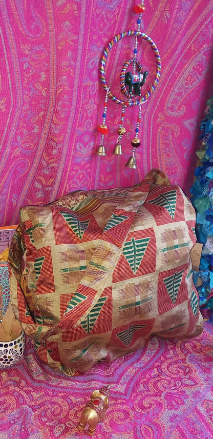 BOLSO SEDA CON CREMALLERA,AUTÉNTICA ARTESANÍA INDIA CON MÁGICOS COLORES.ENVÍO GRATIS SIN PEDIDO MÍNIMO.