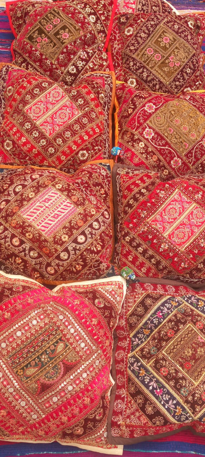 PIEZAS QUE BRILLAN CON LUZ PROPIA COMO COJÍN O ZAFÚ BRILLANTE.40X40CM PARA AMBIENTES BOHEMIOS YMARAVILLOSOS.ENVÍO GRATIS SIN PEDIDO MÍNIMO.