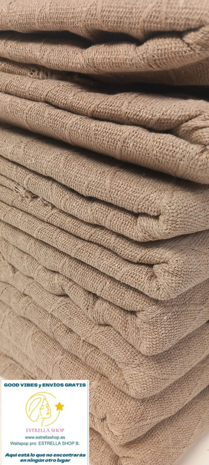 JARAPA MANTA RÚSTICA MULTIUSOS BEIG TAUPÉ CON FLECOS DE ALGODÓN RECICLADO. 85%ALGODÓN,ENVÍO GRATIS SIN PEDIDO MÍNIMO.