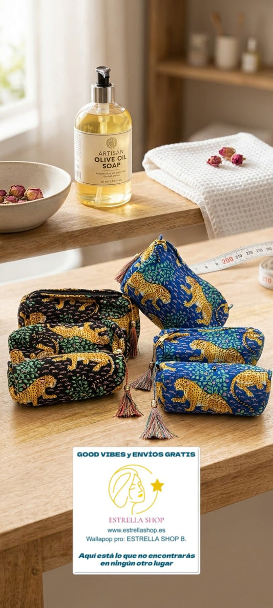 Juego de 3 neceseres acolchados de algodón estampado India.