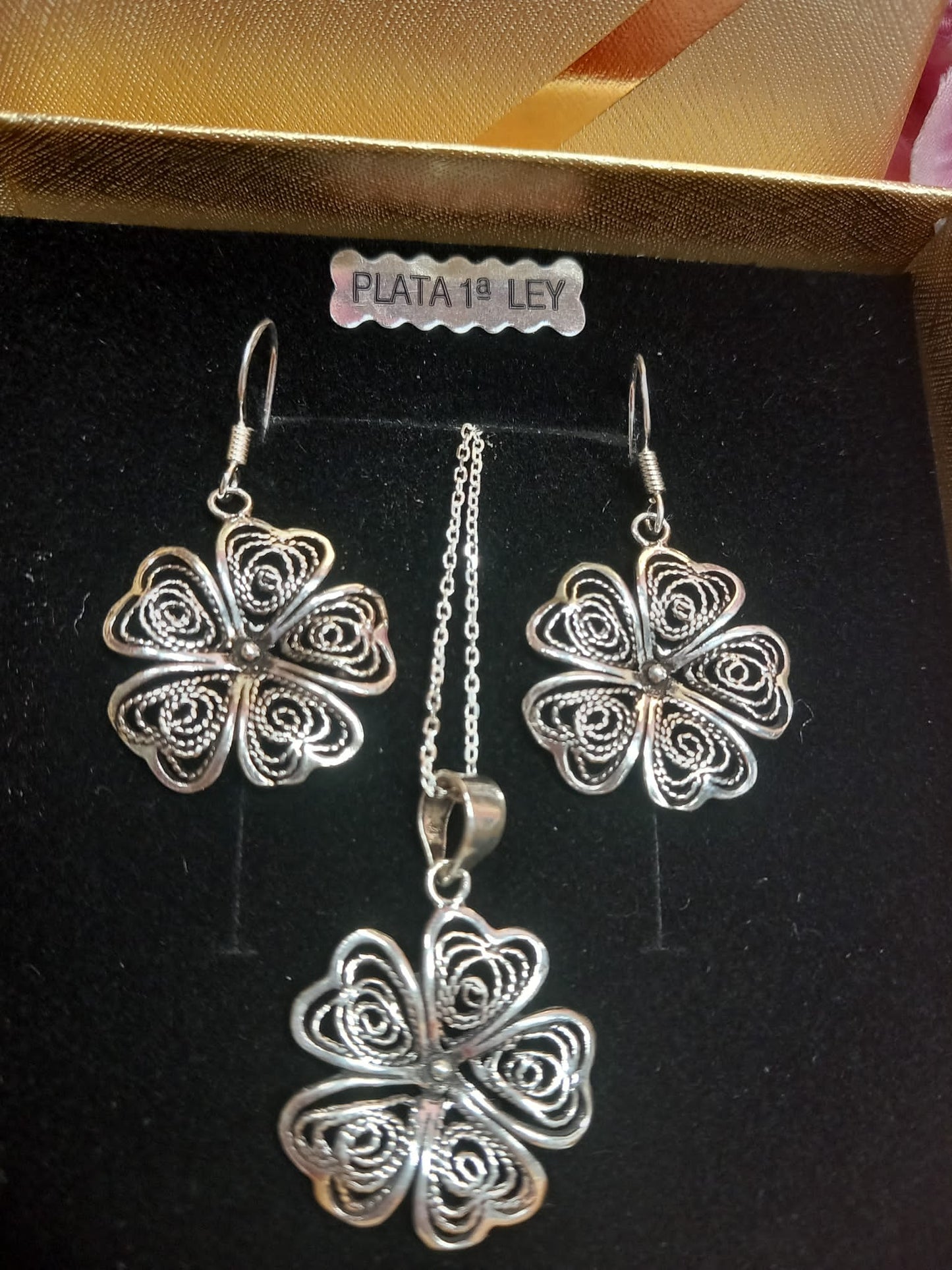 Floral Mandala set Silver earrings + silver chain + matching pendant.