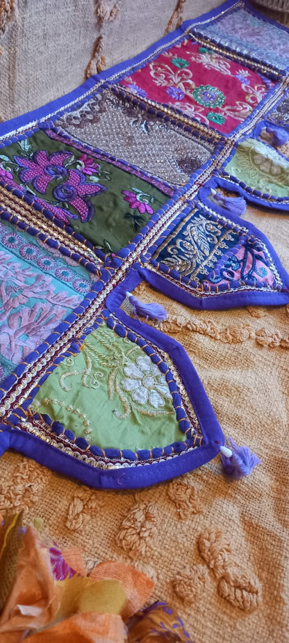 TORÁN BORDADO PATCHWORK PARA EMBELLECER Y ATRAER BUENAS ENERGÍAS,HECHO A MANO Y ES UNA PIEZA ARTESANAL ÚNICA.ENVÍO GRATIS SIN PEDIDO MÍNIMO.