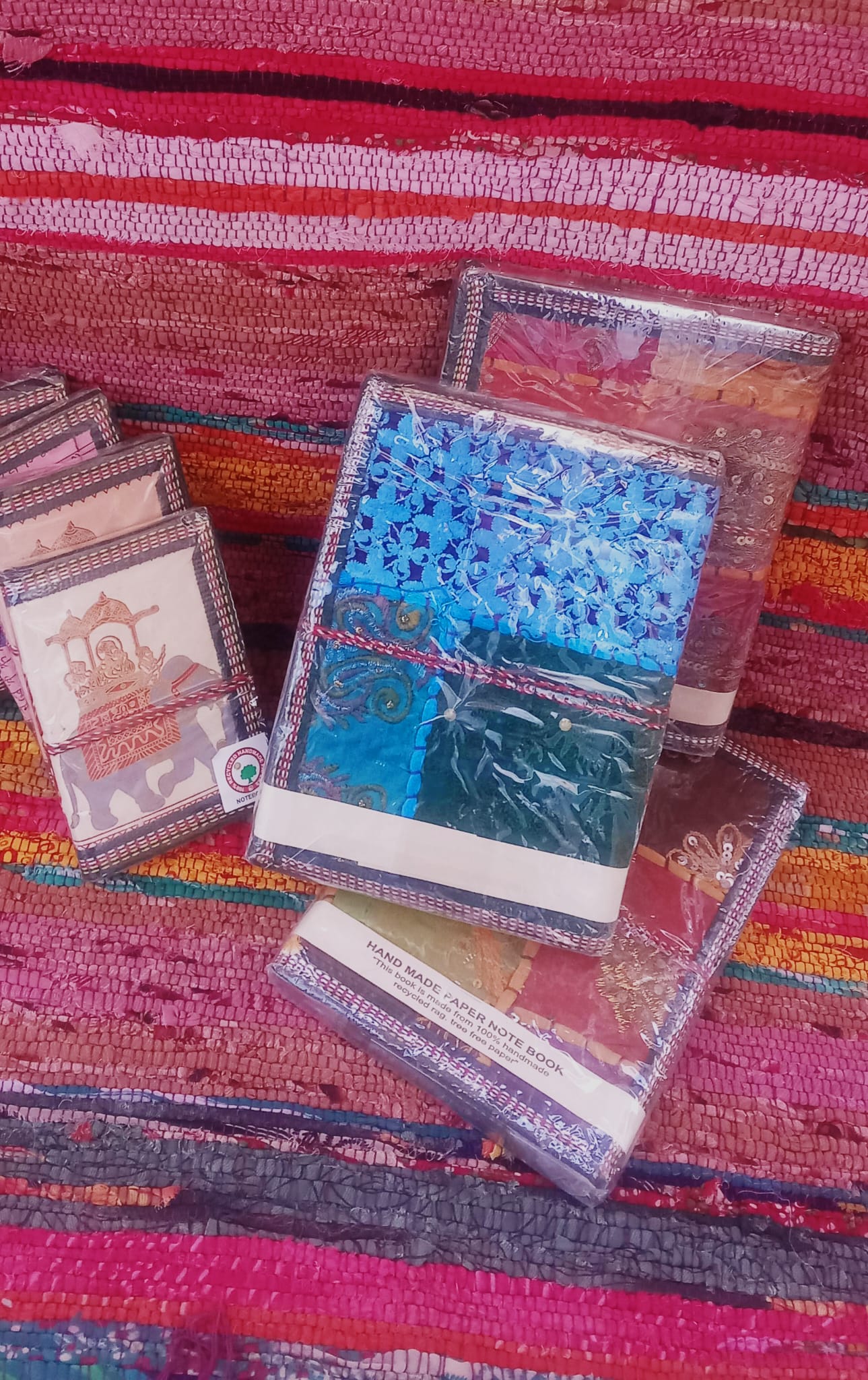 CUADERNO ARTESANAL CON PATCHWORK Y CROCHET 20X15CM. LIBRETA CON ALMA ARTESANAL.ENVÍO GRATIS SIN PEDIDO MÍNIMO.