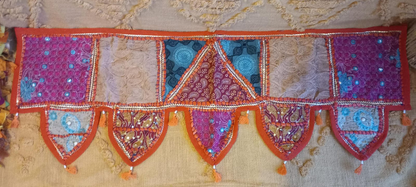 TORÁN BORDADO PATCHWORK PARA EMBELLECER Y ATRAER BUENAS ENERGÍAS,HECHO A MANO Y ES UNA PIEZA ARTESANAL ÚNICA.ENVÍO GRATIS SIN PEDIDO MÍNIMO.